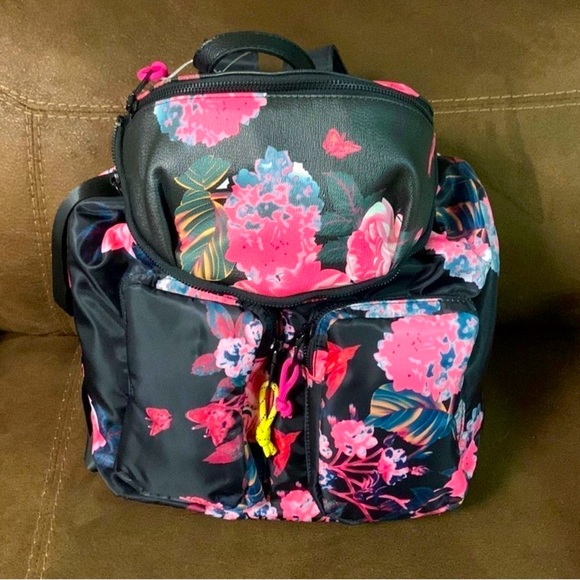 STEVE MADDEN BILLY BLACK FLORAL 2-FOR-1 BACKPACK & BELT BAG - Picture 7 of 11